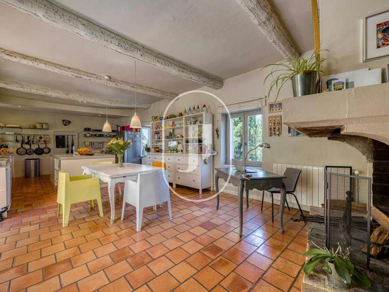 Propriété Malaucène - 10 chambres - 540m²