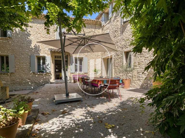 Propriété Malaucène - 10 chambres - 540m²