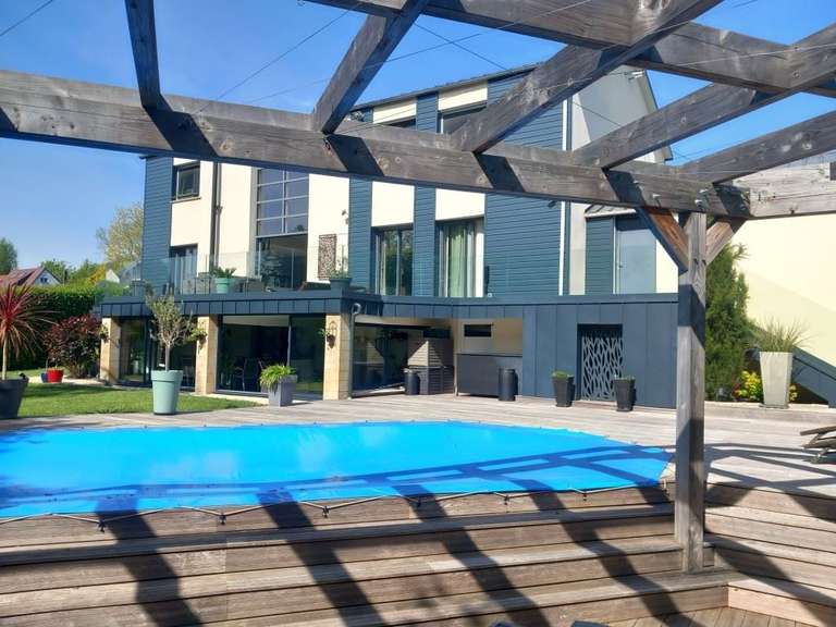 Maison Malaunay - 5 chambres - 227m²