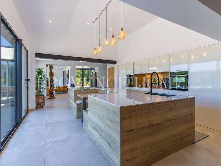 Propriété Malemort-du-Comtat - 5 chambres - 215m²