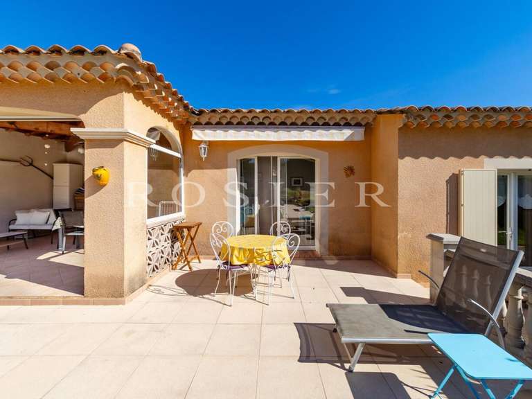 Villa Malemort-du-Comtat - 4 chambres - 165m²