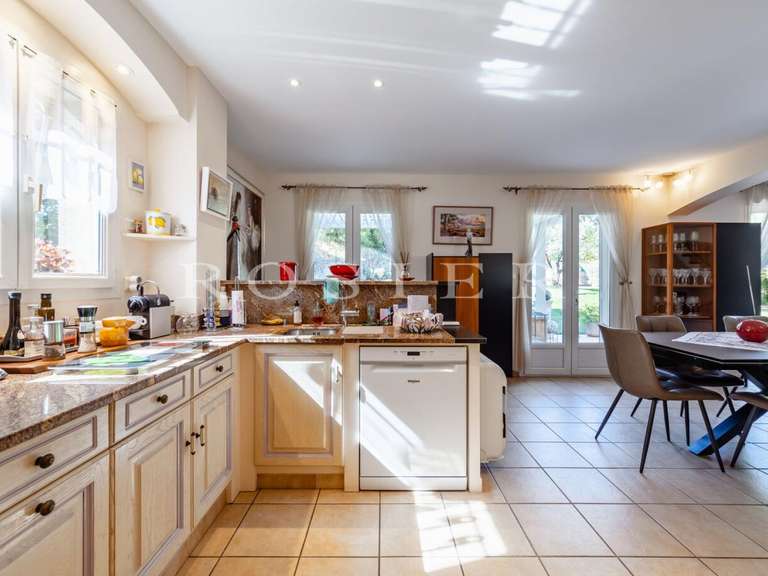 Villa Malemort-du-Comtat - 4 chambres - 165m²
