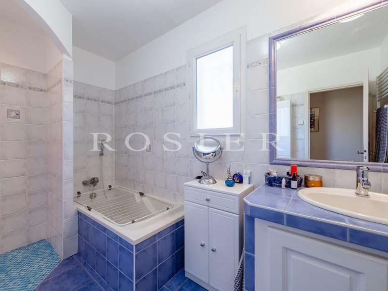 Villa Malemort-du-Comtat - 4 chambres - 165m²