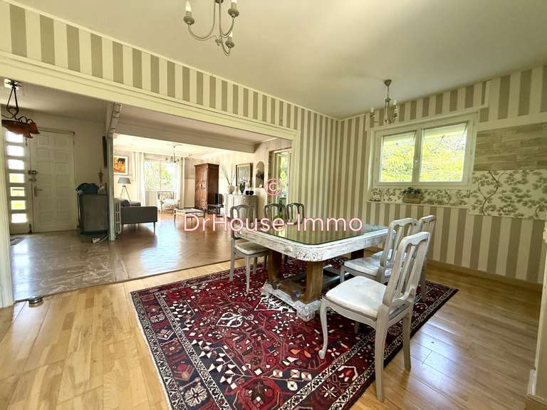 Villa Malemort-sur-Corrèze - 7 chambres - 193m²