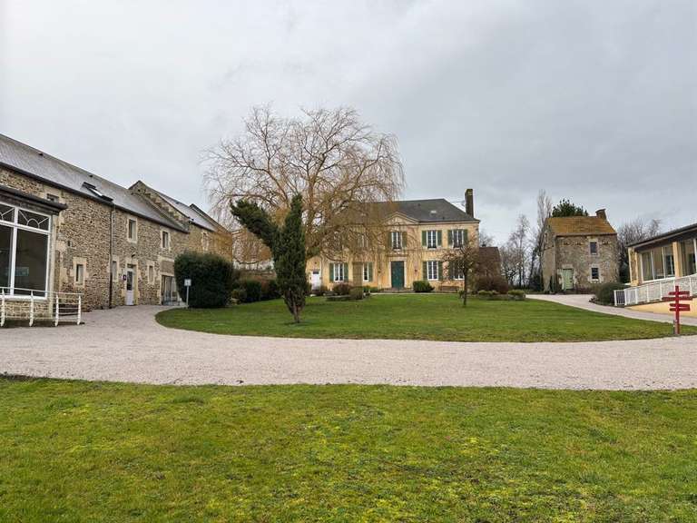Maison Malherbe-sur-Ajon - 4 chambres - 560m²