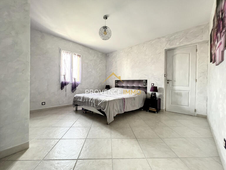 House Mallemort - 4 bedrooms - 145m²