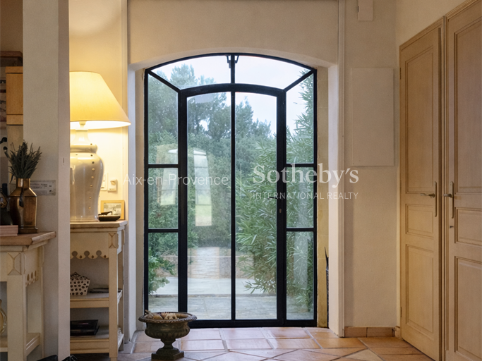 Maison Mallemort - 4 chambres - 150m²