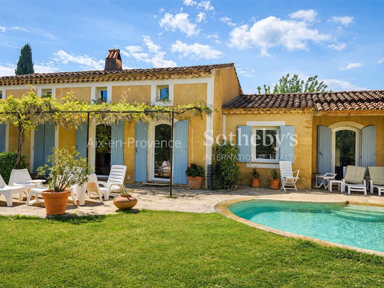 Maison Mallemort - 4 chambres - 150m²