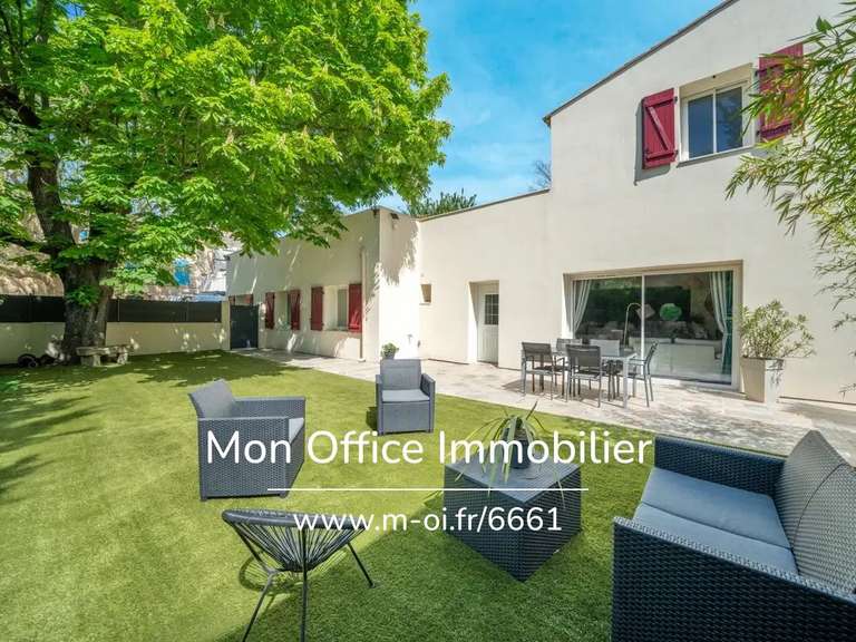 House Mallemort - 4 bedrooms - 150m²