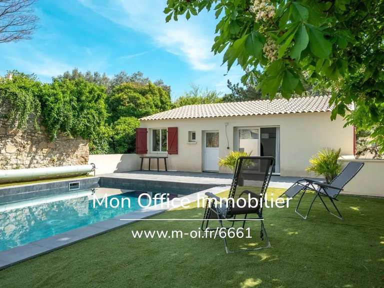 Maison Mallemort - 4 chambres - 150m²