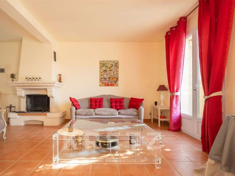 Maison Mallemort - 4 chambres - 132m²