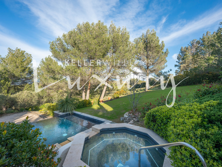 Villa Mallemort - 5 chambres - 265m²