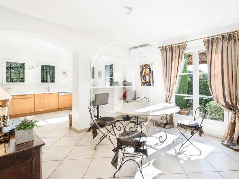 Villa Mallemort - 5 bedrooms - 190m²