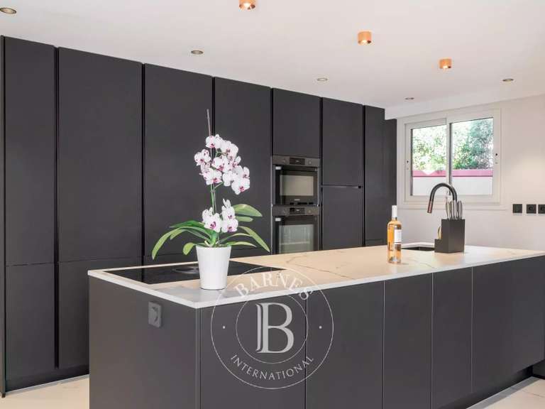 Appartement Mandelieu-la-Napoule - 3 chambres - 141m²