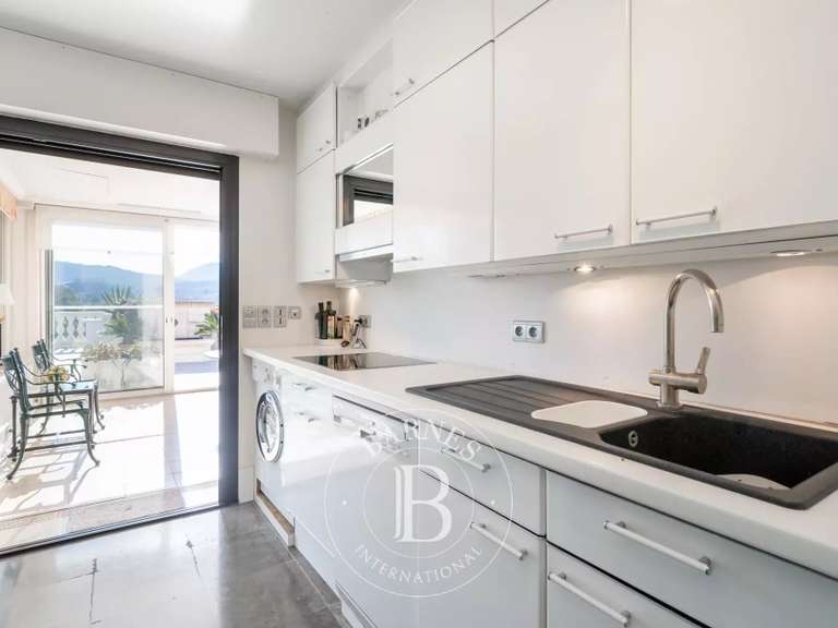 Appartement Mandelieu-la-Napoule - 3 chambres - 181m²