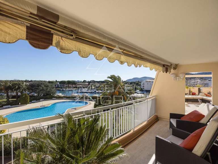 Apartment Mandelieu-la-Napoule - 3 bedrooms - 133m²
