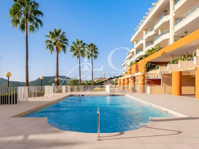 Appartement Mandelieu-la-Napoule - 2 chambres - 77m²