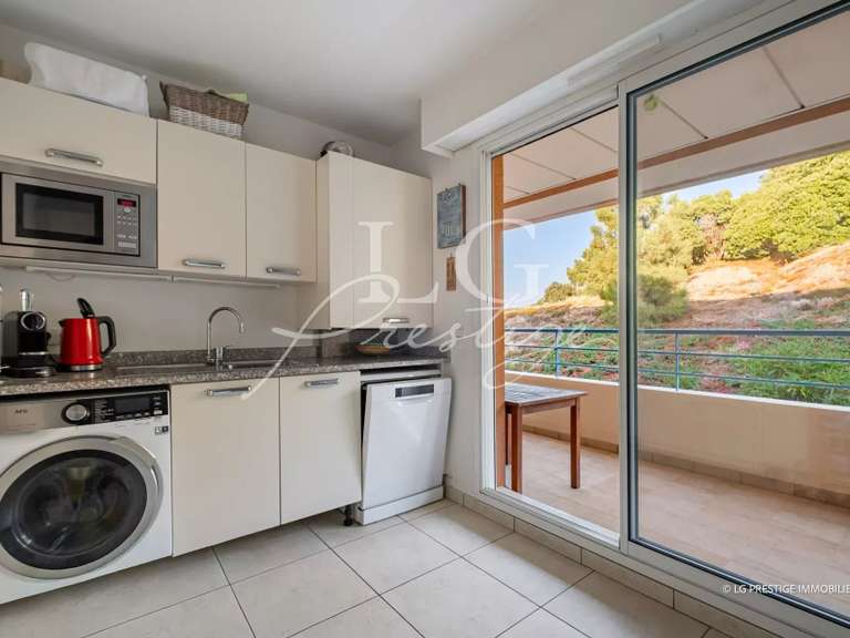 Appartement Mandelieu-la-Napoule - 2 chambres - 77m²