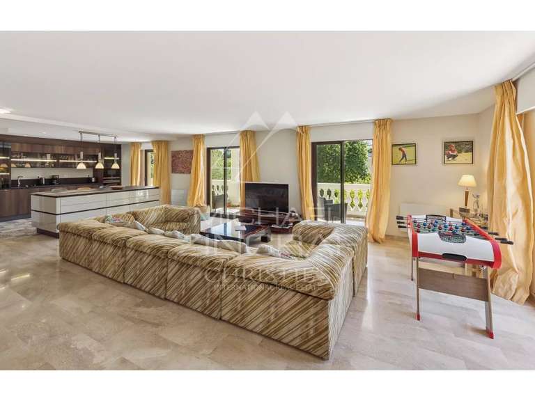 Appartement Mandelieu-la-Napoule - 3 chambres - 228m²