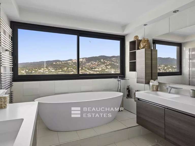 Appartement avec Vue sur mer Mandelieu-la-Napoule - 3 chambres - 200m²