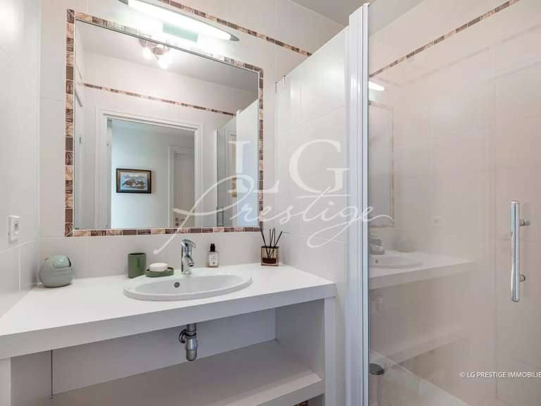 Appartement Mandelieu-la-Napoule - 2 chambres - 97m²