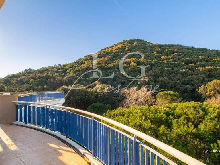 Apartment Mandelieu-la-Napoule - 3 bedrooms - 128m²