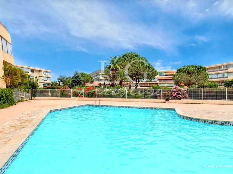 Appartement Mandelieu-la-Napoule - 3 chambres - 177m²