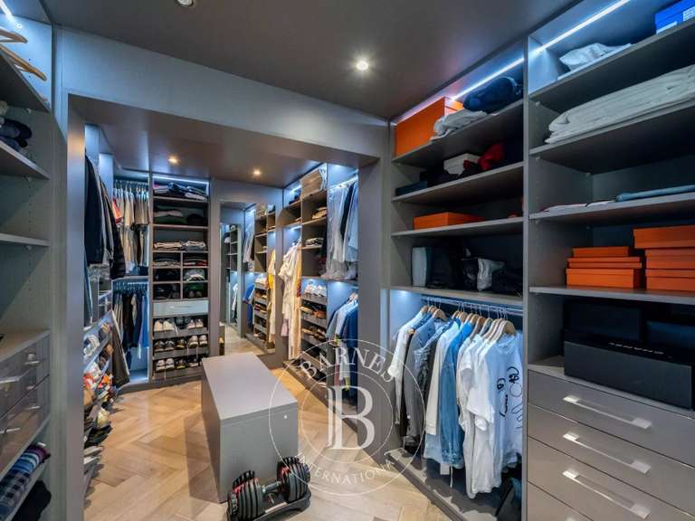 Apartment with Sea view Mandelieu-la-Napoule - 3 bedrooms - 393m²