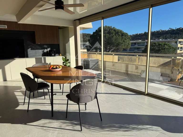 Apartment Mandelieu-la-Napoule - 3 bedrooms - 177m²