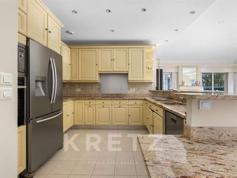 Appartement Mandelieu-la-Napoule - 4 chambres - 170m²