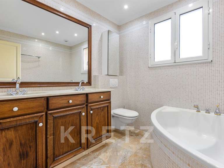 Appartement Mandelieu-la-Napoule - 4 chambres - 170m²