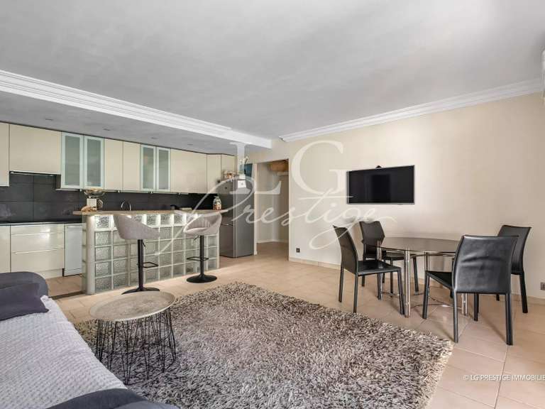 Appartement Mandelieu-la-Napoule - 2 chambres - 69m²