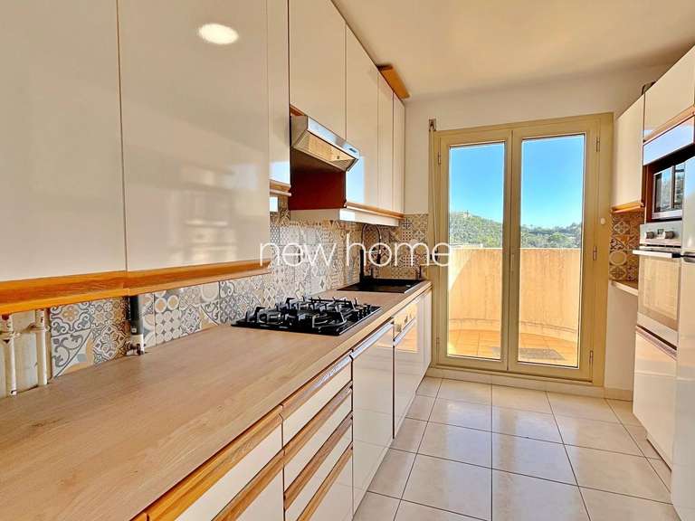 Appartement Mandelieu-la-Napoule - 2 chambres - 75m²