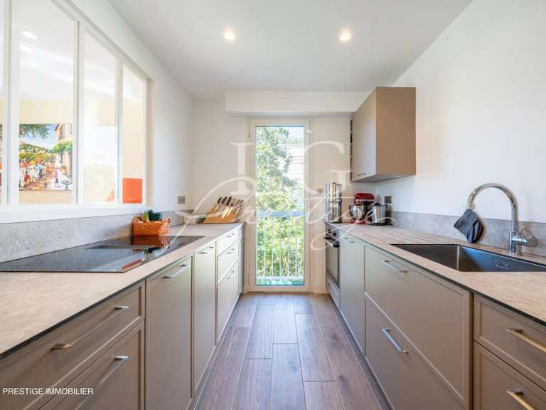 Appartement Mandelieu-la-Napoule - 2 chambres - 72m²