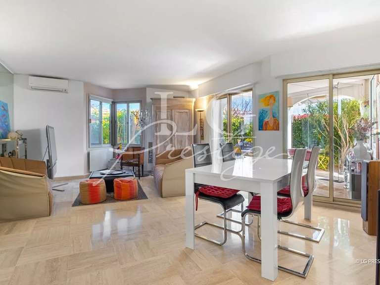 Appartement Mandelieu-la-Napoule - 2 chambres - 81m²