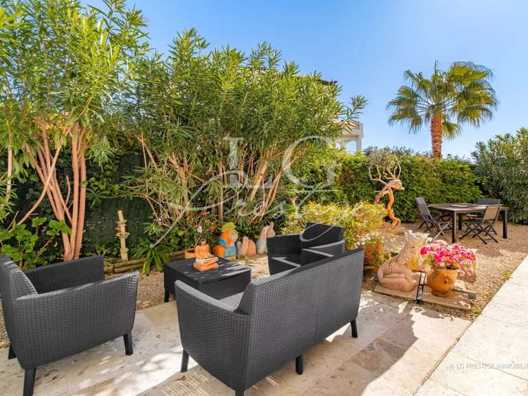 Appartement Mandelieu-la-Napoule - 2 chambres - 81m²