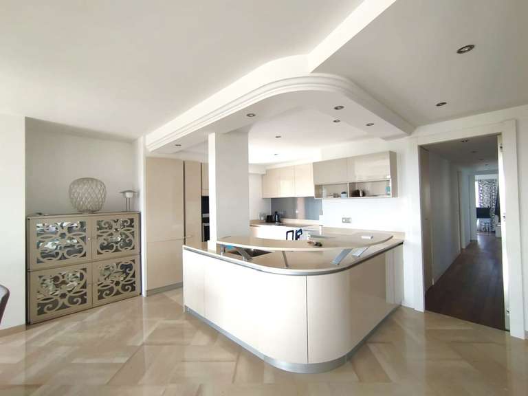 Apartment with Sea view Mandelieu-la-Napoule - 132m²