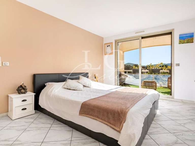 Apartment Mandelieu-la-Napoule - 3 bedrooms - 124m²