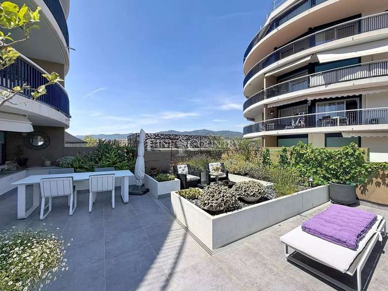 Appartement Mandelieu-la-Napoule - 1 chambre - 61m²