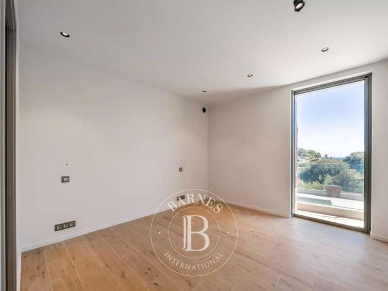 Appartement Mandelieu-la-Napoule - 2 chambres - 231m²