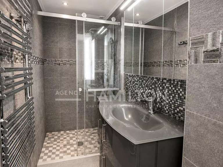 Apartment Mandelieu-la-Napoule - 3 bedrooms - 110m²