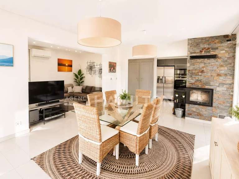 Appartement Mandelieu-la-Napoule - 3 chambres - 110m²