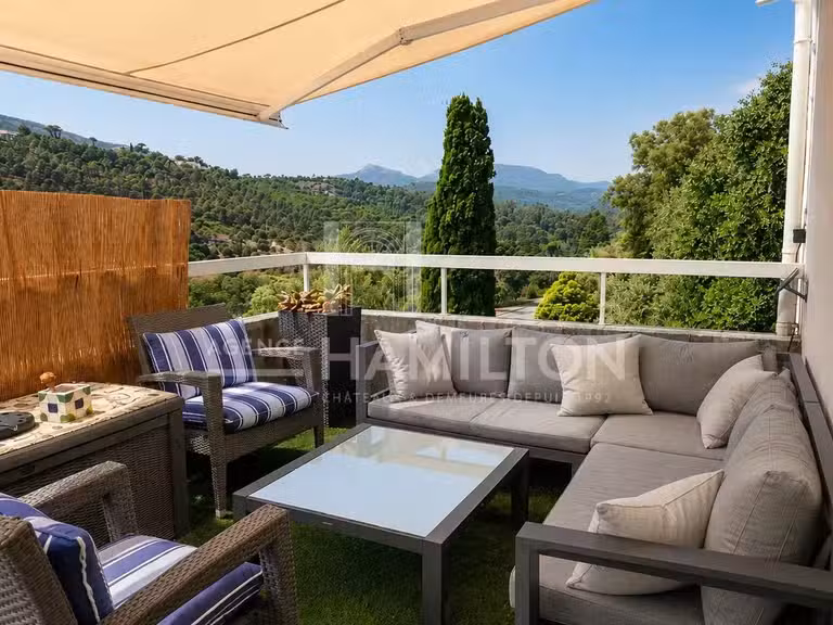 Appartement Mandelieu-la-Napoule - 3 chambres - 110m²