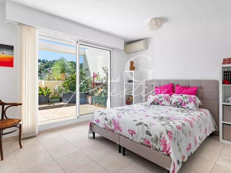 Apartment Mandelieu-la-Napoule - 3 bedrooms - 100m²