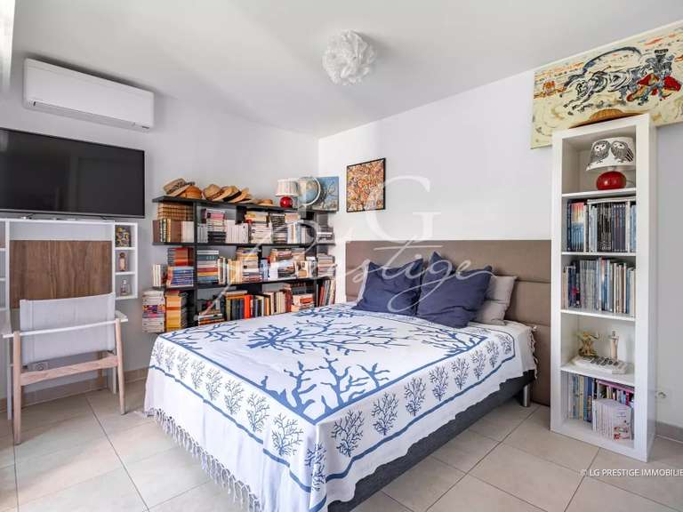 Apartment Mandelieu-la-Napoule - 3 bedrooms - 100m²