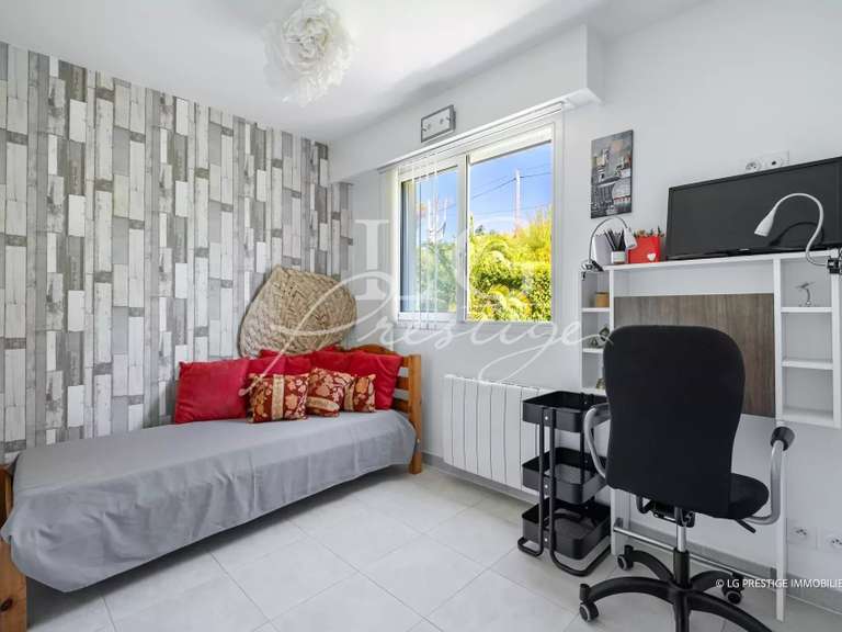 Apartment Mandelieu-la-Napoule - 3 bedrooms - 100m²