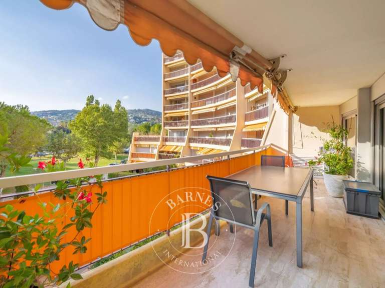 Apartment Mandelieu-la-Napoule - 3 bedrooms - 175m²