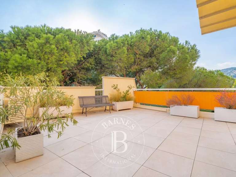 Apartment Mandelieu-la-Napoule - 3 bedrooms - 175m²