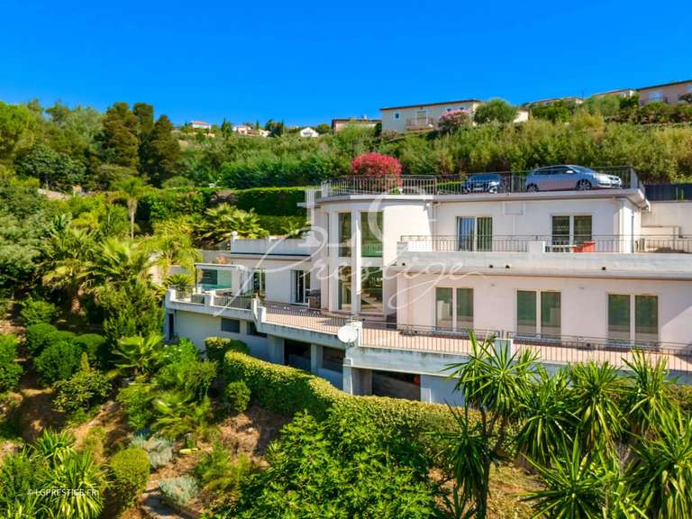 House Mandelieu-la-Napoule - 3 bedrooms - 226m²