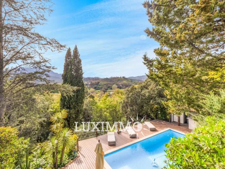 House Mandelieu-la-Napoule - 4 bedrooms - 234m²